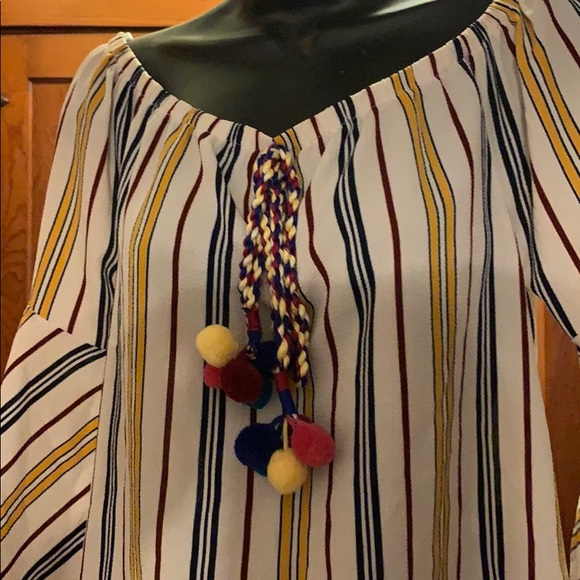 Top - Picture 2 of 3